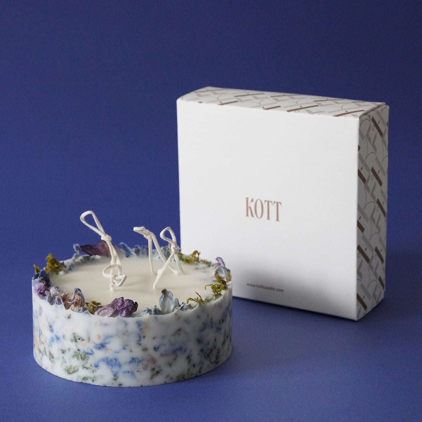 KOTT Botanical Candle | Ash | Horizon